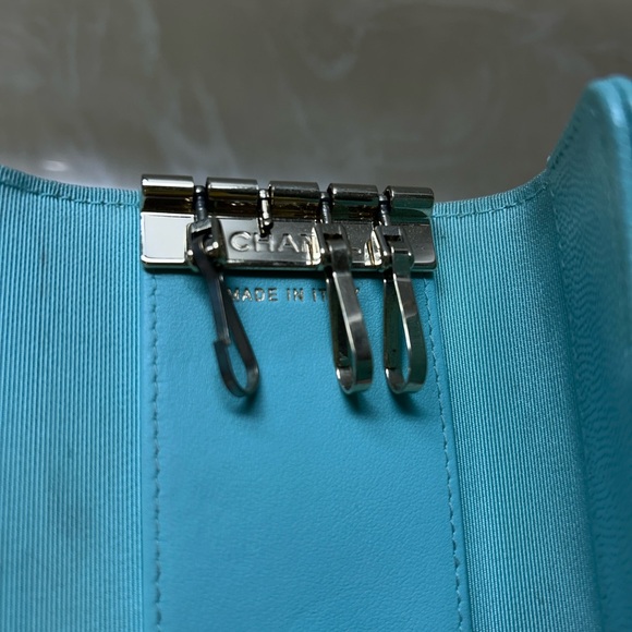 Chanel 4 Ring Holder - Picture 7 of 11